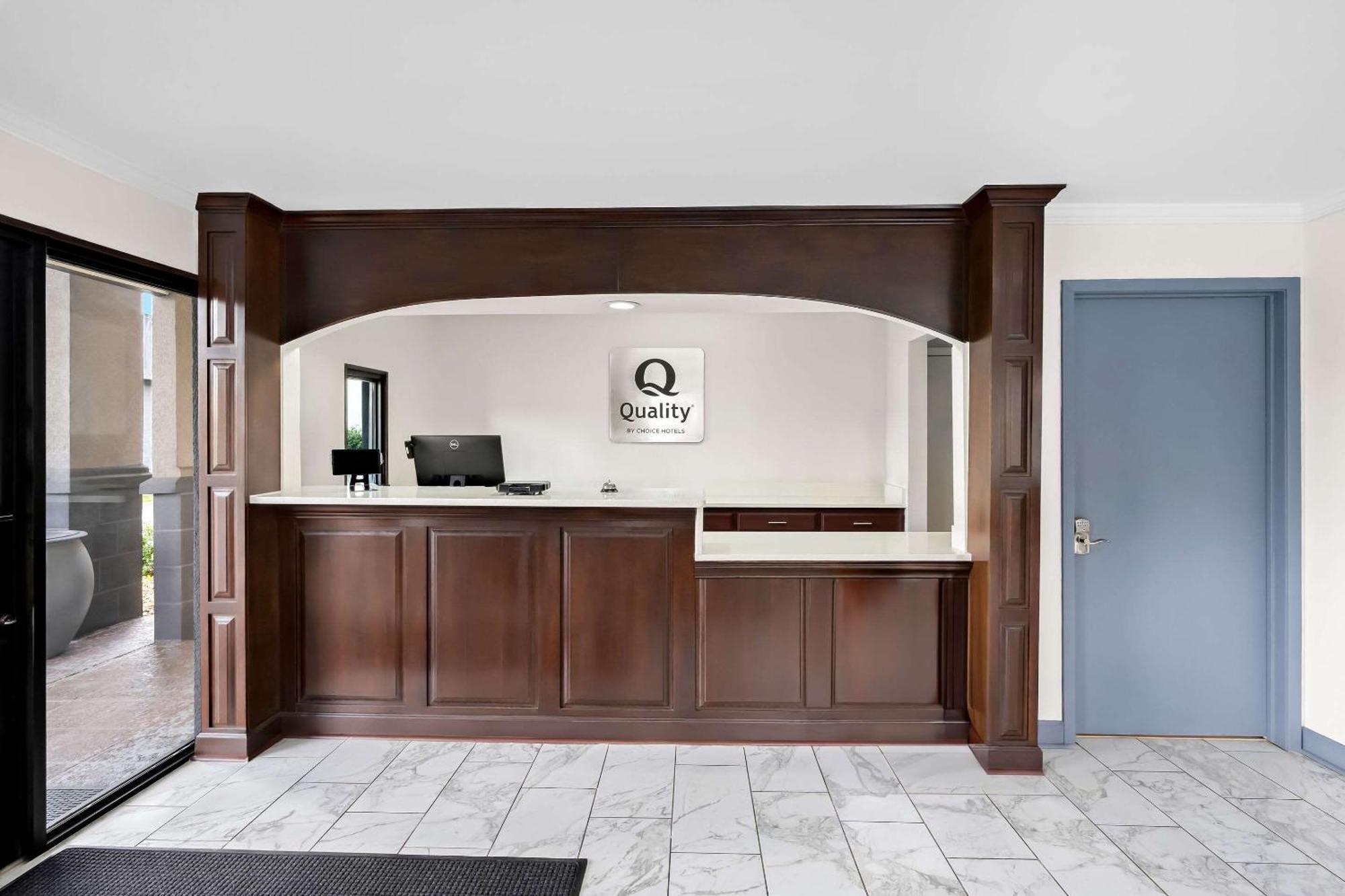 Quality Inn & Suites Monticello Exteriér fotografie