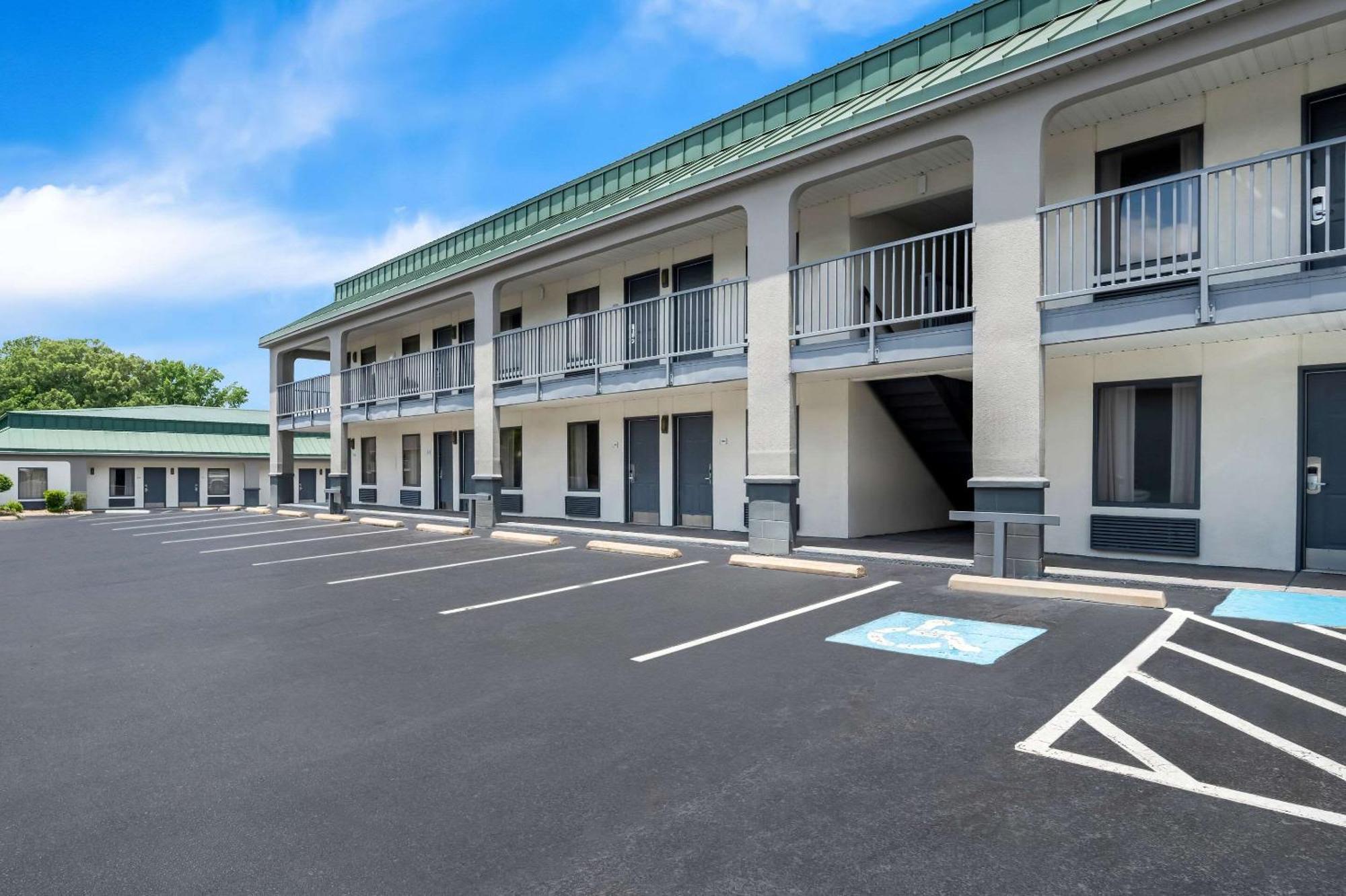 Quality Inn & Suites Monticello Exteriér fotografie